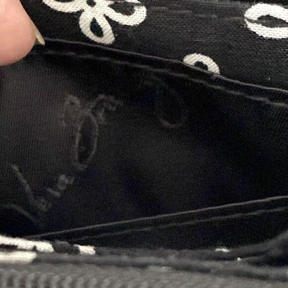 Vera Bradley Black and Cream Patterned Quilted Wallet Turn Lock - Picture 7 of 12